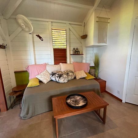 Bungalow, Gite Les Fleurs Du Colibri Буйант Экстерьер фото